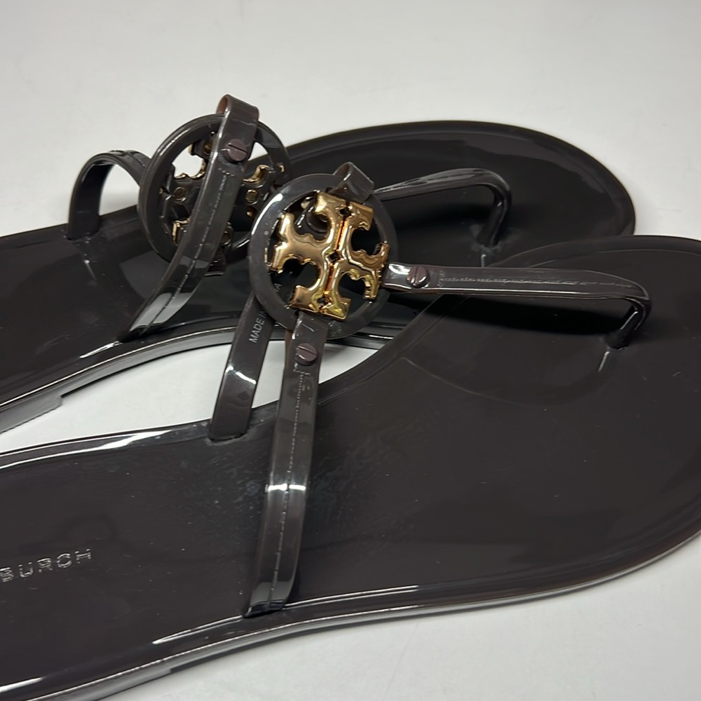 Tory Burch Mini Miller Jelly Thong Black
Sandal Women's Size 10 M - Picture 6 of 16